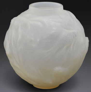 R. Lalique Formose Vase