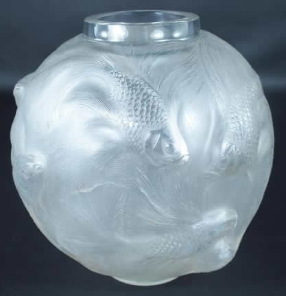 R. Lalique Formose Vase