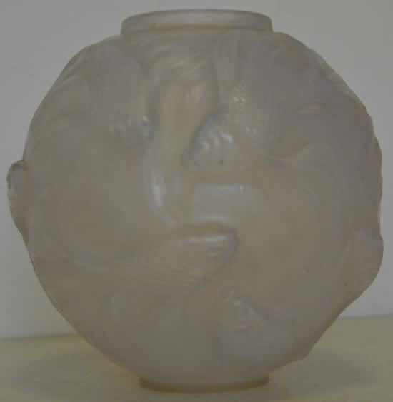 R. Lalique Formose Vase