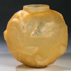 R. Lalique Formose Vase