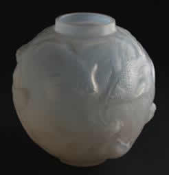 R. Lalique Formose Vase
