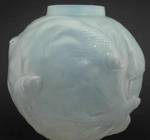 R. Lalique Formose Vase