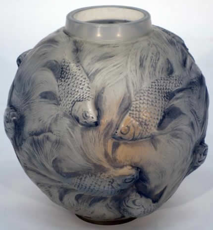 R. Lalique Formose Vase
