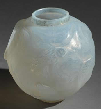 R. Lalique Formose Vase