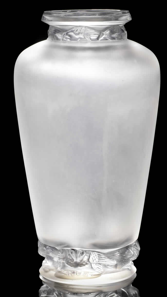 R. Lalique Frise Aigles Vase