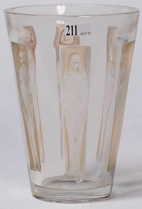 R. Lalique Gobelet Six Figurines Vase