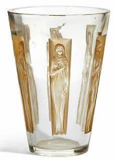 R. Lalique Gobelet Six Figurines Vase