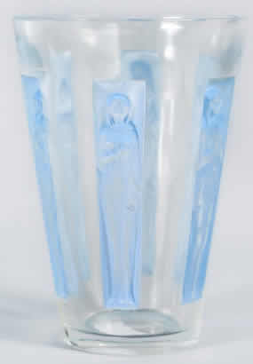 R. Lalique Gobelet Six Figurines Vase