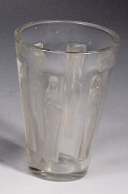Rene Lalique Gobelet Six Figurines Vase