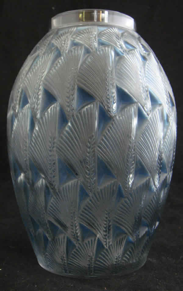 R. Lalique Grignon Vase
