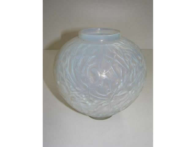 R. Lalique Gui Vase