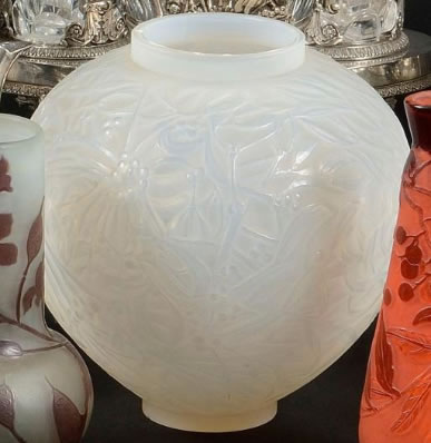 R. Lalique Gui Vase