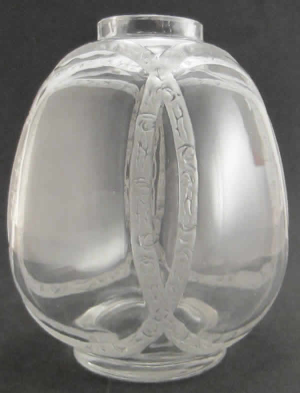 R. Lalique Guirlande De Roses Vase