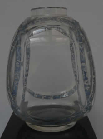 R. Lalique Guirlande De Roses Vase