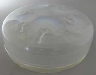 R. Lalique Houppes Powder Box