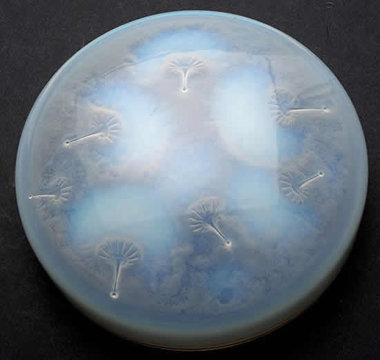 R. Lalique Houppes Powder Box