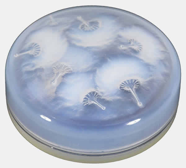 R. Lalique Houppes Powder Box