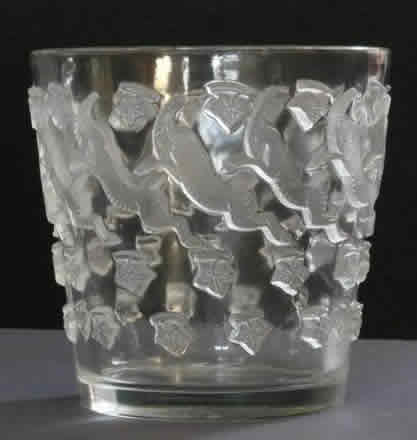 R. Lalique Jurancon Lave-Raisins Vase