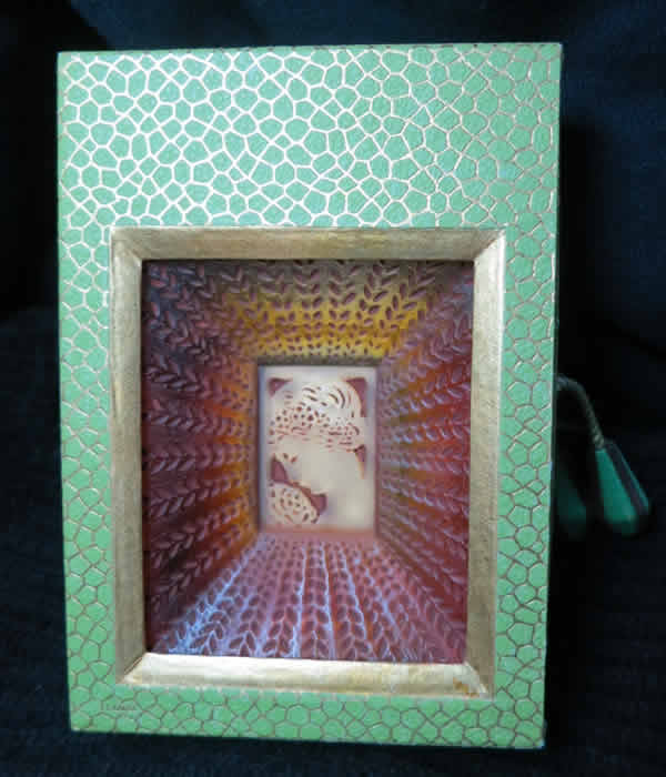R. Lalique La Belle Saison Perfume Bottle