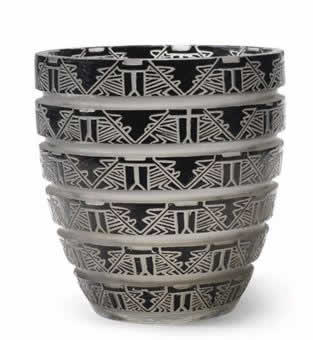 R. Lalique Lagamar Vase