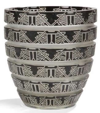 R. Lalique Lagamar Vase