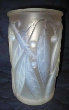 R. Lalique Laurier Vase