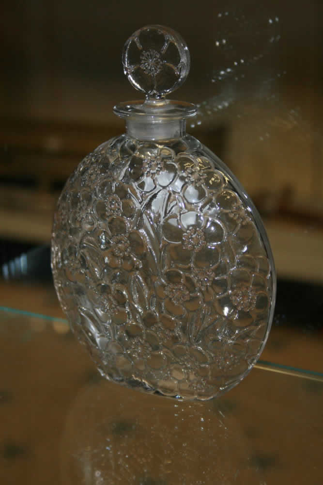 R. Lalique Le Lys Perfume Bottle