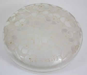 R. Lalique Le Lys Covered Box
