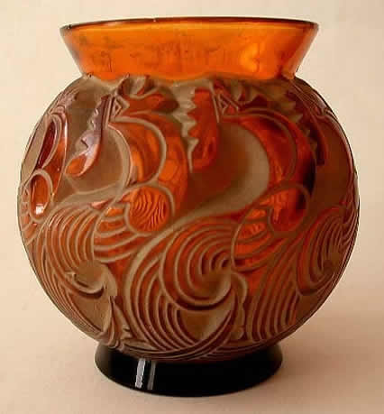 R. Lalique Le Mans Vase