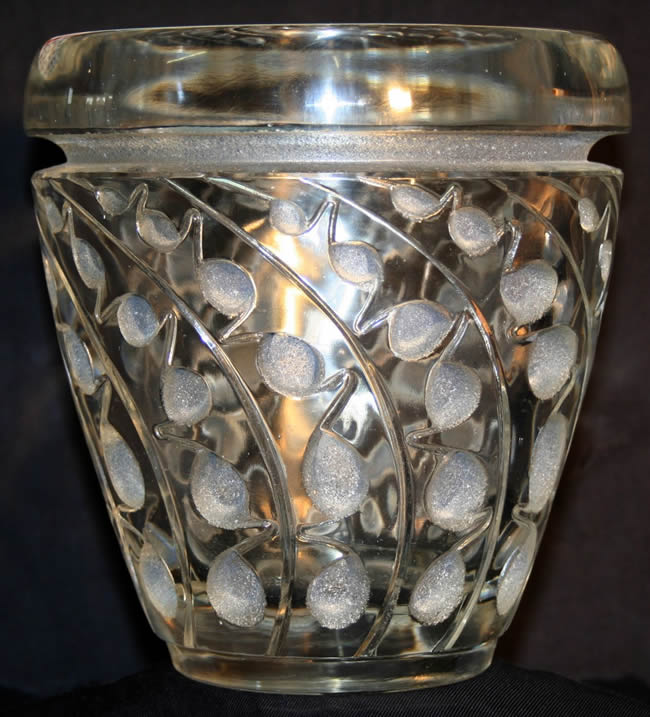 R. Lalique Lemna Vase