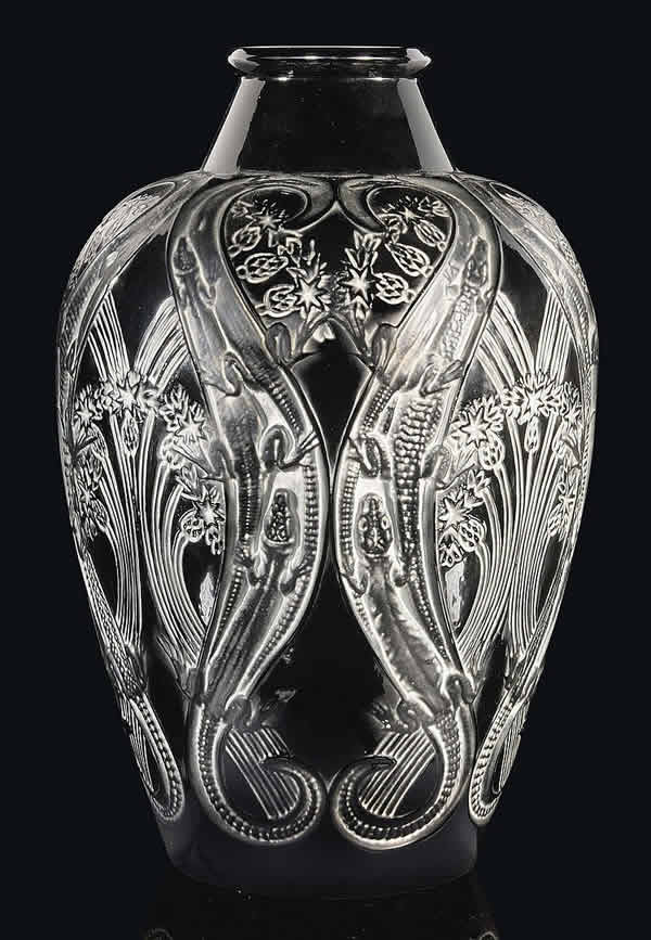 R. Lalique Lezards Et Bluets Vase