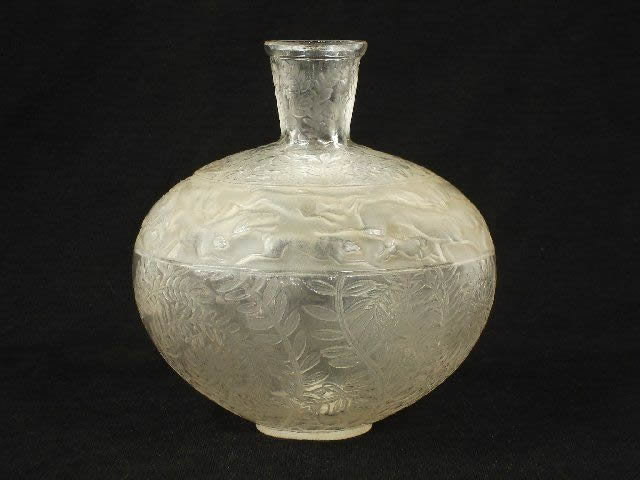 R. Lalique Lievres Vase