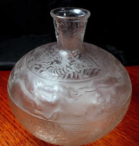 R. Lalique Lievres Vase
