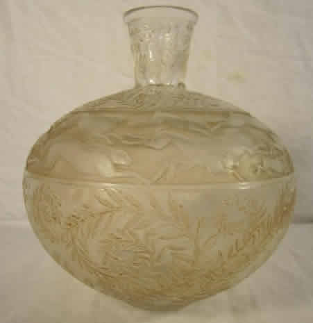 R. Lalique Lievres Vase