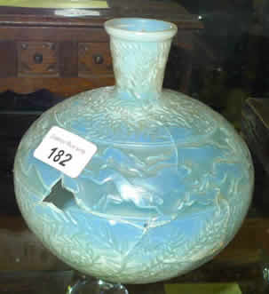 R. Lalique Lievres Vase