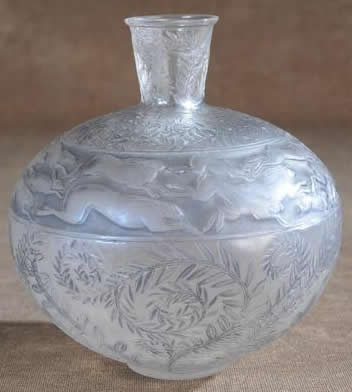 R. Lalique Lievres Vase