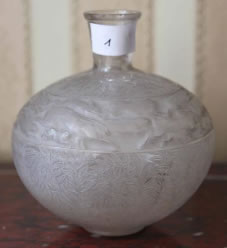 R. Lalique Lievres Vase