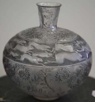 R. Lalique Lievres Vase