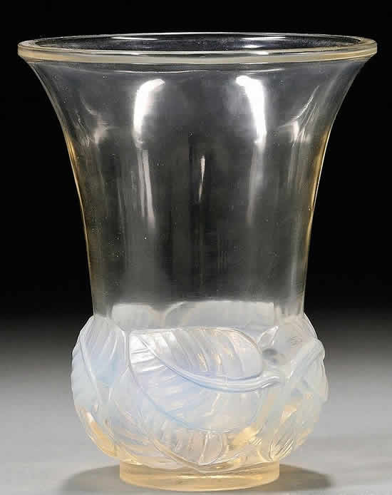 R. Lalique Lilas Vase