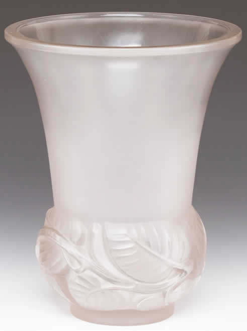 R. Lalique Lilas Vase