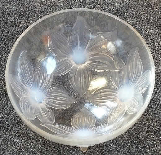 R. Lalique Lys Bowl