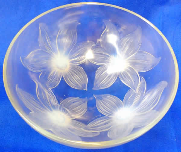R. Lalique Lys Bowl