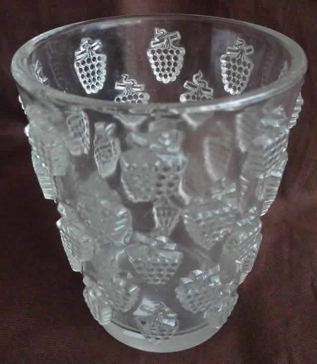 R. Lalique Malaga Vase