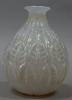 R. Lalique Malesherbes Vase
