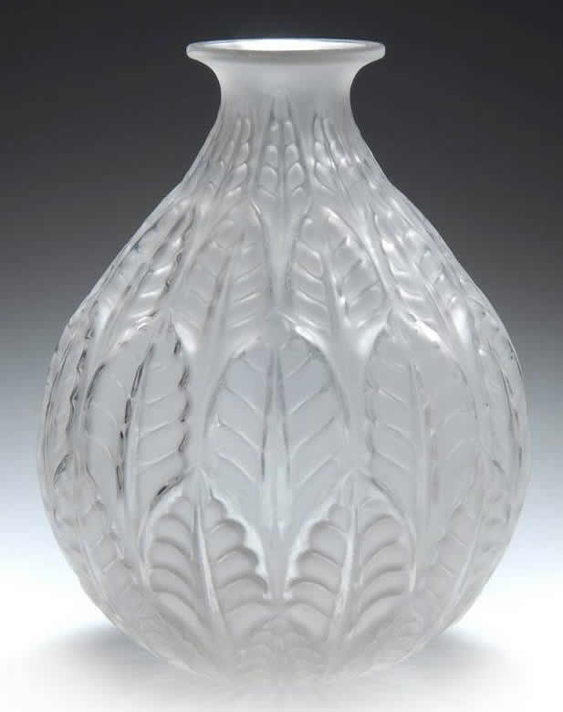 R. Lalique Malesherbes Vase