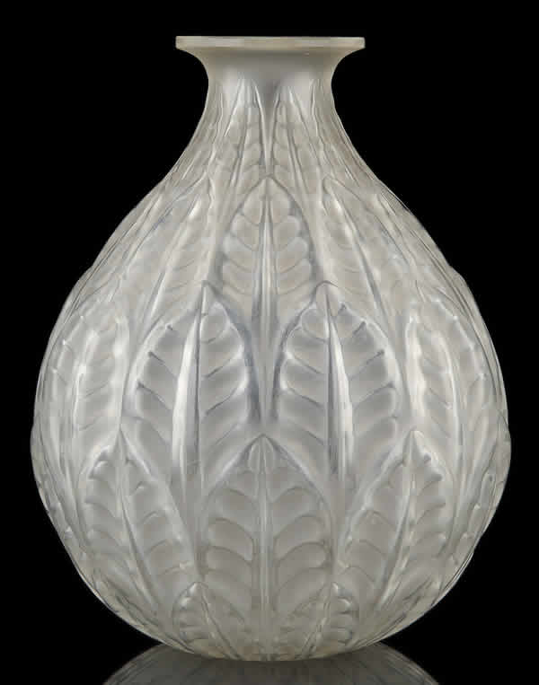 R. Lalique Malesherbes Vase