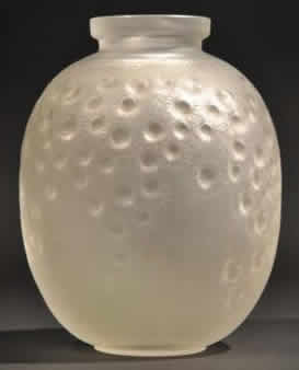 R. Lalique Marguerites Vase