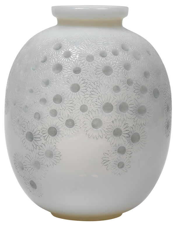 R. Lalique Marguerites Vase