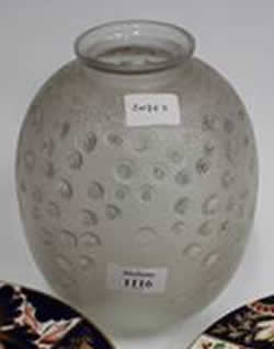 R. Lalique Marguerites Vase