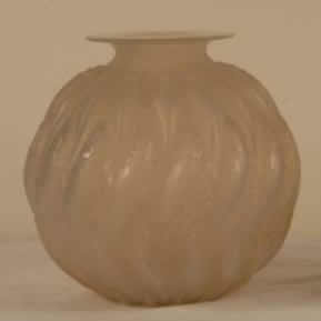 R. Lalique Marisa Vase